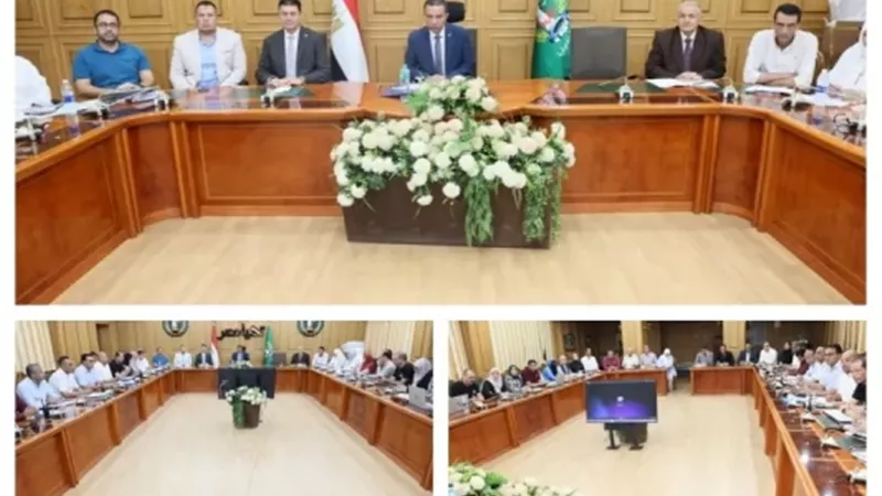 محافظ المنوفية خلال