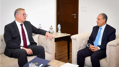 وزير الخارجية يؤكد أهمية تعزيز التعاون مع الشركاء بمجال الطاقة