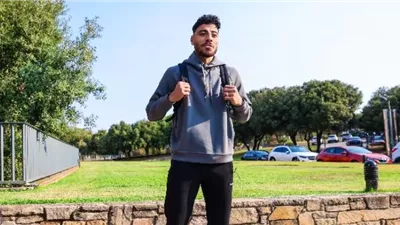 أكرم توفيق يصل معسكر الأهلي في إسبانيا