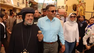محافظ القليوبية يزور كنيسة العذراء بمسطرد ويبحث تطوير المنطقة