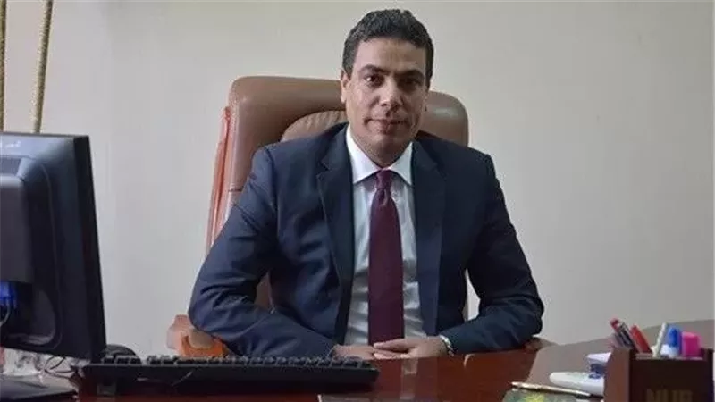 الدكتور عادل عبدالغفار