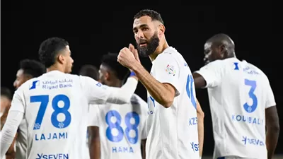 كأس خادم الحرمين| كريم بنزيما يقود هجوم الهلال ضد الرائد