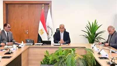 وزير الري يتابع تشغيل منظومة المتغيرات المكانية لرصد التعديات