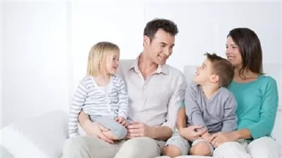 حكم يمين تحريم المرأة لزوجها وتحذير من كثرة حلف الرجل بالطلاق