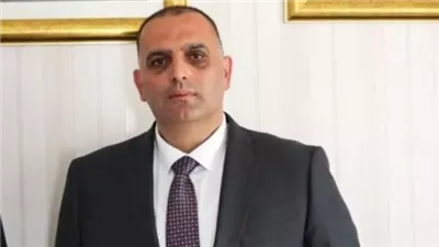 قوات الاحتلال تعتقل وزير شؤون القدس بعد اقتحام منزله