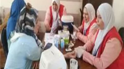 فحص العاملين بالوحدات المحلية بدمياط للكشف عن الأورام السرطانية