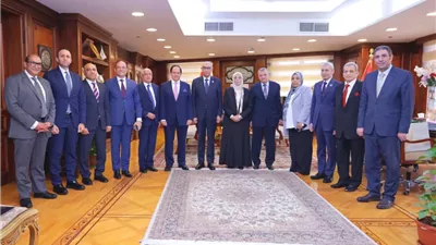 رئيسة النيابة الإدارية تستقبل رئيس مجلس الدولة ووفدًا رفيعًا للتهنئة
