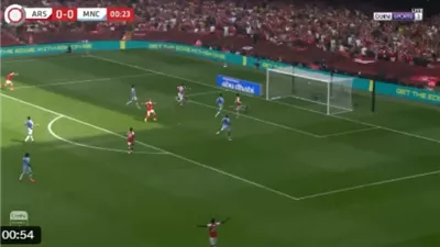 كالافيوري يفتتح التسجيل لآرسنال أمام مانشستر سيتي في كأس الدرع الخيرية