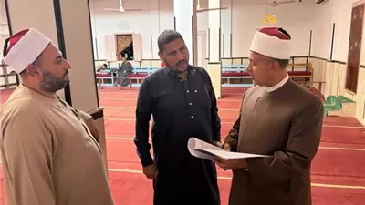 مدير أوقاف الإسماعيلية يتفقد مساجد القنطرة شرق