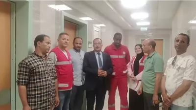 مدير التضامن يتفقد مصابي حادث ملوي ويقدم الدعم للأسر المتضررة