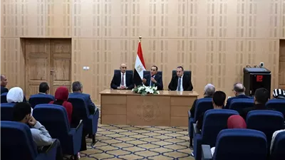رئيس الوزراء يحفز الطلاب على الالتحاق بالتخصصات والعلوم البينية