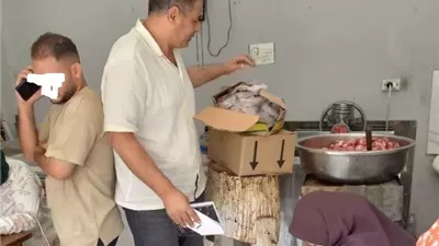 ضبط 330 كيلو لحوم مجهولة ودواجن فاسدة بمحلات مشهورة فى مدينة بدر