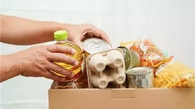 حكم إخراج زكاة المال مواد غذائية احتفاءً بالمولد النبوي؟