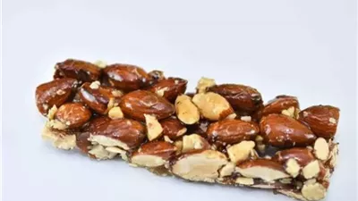 5 خطوات سهلة لتحضير اللوزية لحلاوة المولد
