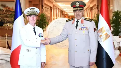 وزير الدفاع ورئيس الأركان يلتقيان رئيس هيئة الأركان العامة للجيوش الفرنسية