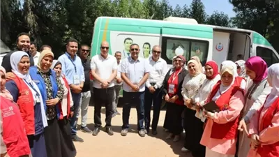 محافظ القليوبية يتفقد قافلة طبية بـ9 تخصصات وعلاج بالمجان في كفر شكر
