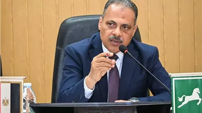 مجازاة 52 من العاملين بالجهاز الإدارى والمنشآت الخدمية بالشرقية