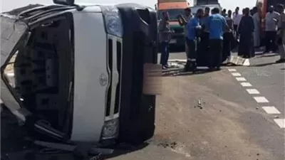 إصابة 15 أمين شرطة وسائق في انقلاب ميكروباص بجمصة.. بالأسماء