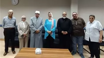 لجنة صانعى السلام تقدم حلو المولد النبوى لمرضى الاورام بالمنيا