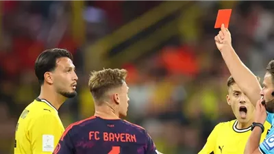رسميًا.. إيقاف مدافع دورتموند مباراتين بسبب السوبر الألماني