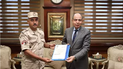 محافظ المنيا يستقبل المستشار العسكري الجديد للمحافظة