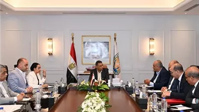 محافظ جنوب سيناء يستقبل وفدًا من وزارة المالية
