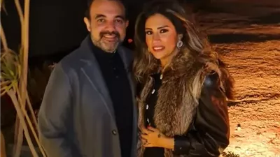 عمرو محمود ياسين يكشف تطورات الحالة الصحية لزوجته