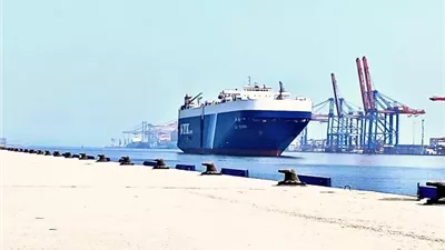 الاقتصادية ترصد نشاط ملحوظ بمينائى شرق وغرب بورسعيد
