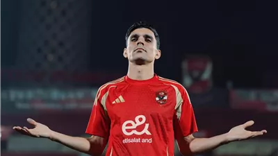 بنشرقى رجل مباراة الأهلى و زد فى الدورى