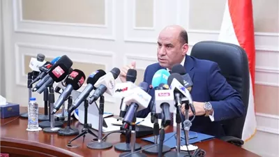 من الأجور إلى الجزاءات.. 10 محاور رئيسية في «القواعد العامة».. وزير العمل يكشف