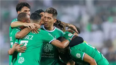 البريكان وتوني يقودان هجوم الأهلي أمام الخلود في الدوري السعودي