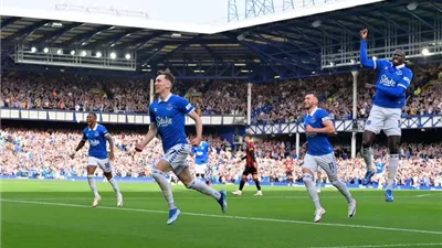 إيفرتون يخطف تعادلا مثيرا مع بورنموث بالدوري الإنجليزي