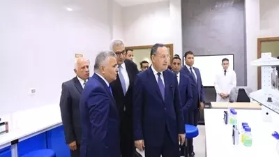 وزير التعليم العالي يتفقد جامعة السويس الأهلية