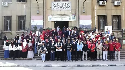 سفير إندونيسيا يشارك في غرس الأشجار بجامعة الأزهر