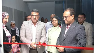 محافظ قنا يفتتح وحدة الحضانات الجديدة بمستشفى الصدر