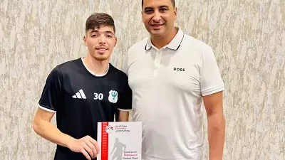 المصري يجدد تعاقده مع نجمه الجزائري عبد الرحيم دغموم حتى 2028