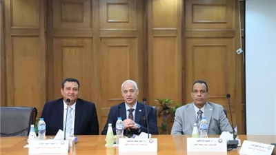 الدكتور أحمد عبدالمولى يشارك في اجتماع المجلس الأعلى للجامعات