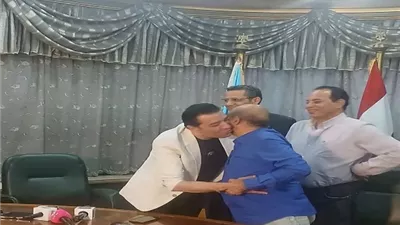 صلح ينهي الخلاف بين مصطفى كامل وطارق الشناوي