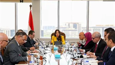 وزيرة الإسكان توجه بالإسراع في تسليم شقق 