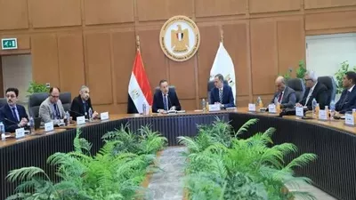 قنصوة يوجه بالتوسع في التخصصات الحديثة بالجامعات التكنولوجية