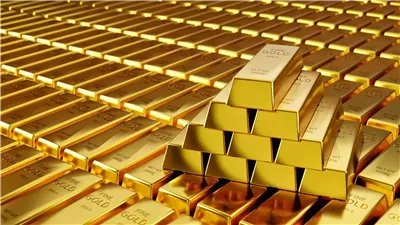 الذهب يهبط 2% لأدنى مستوى في أسبوعين.. والأوقية عند 4360 دولارًا