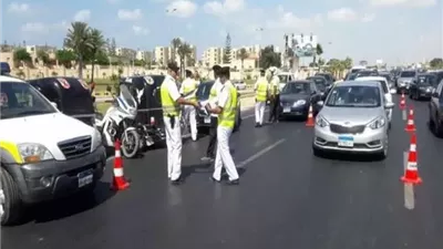 مرور القاهرة يُجري تحويلات مرورية بطريق السويس