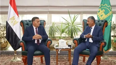 محافظ القليوبية يوجه بإعادة هيكلة منظومة النظافة بشبرا والخصوص