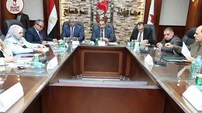 محافظ سوهاج يلتقي أعضاء الهيئة البرلمانية لمجلس النواب