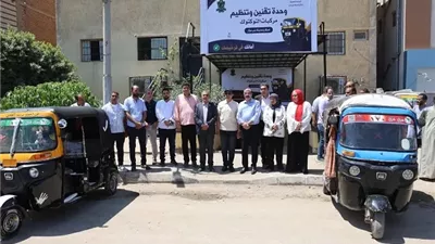 تدشين مبادرة تنظيم وتقنين أوضاع «التوك توك» ببني مزار