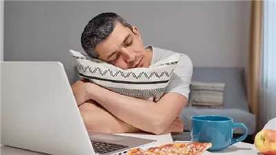 تشعر بالنعاس بعد الغداء؟ .. تعرف على الأسباب وطرق التخلص منه