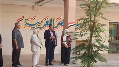 مدير تعليم الجيزة يتفقد مدارس الشيخ زايد وأكتوبر