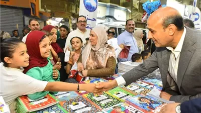 محافظ أسيوط يفتتح معرضي 