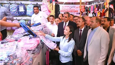 افتتاح معرض أهلاً مدارس بكفر الدوار