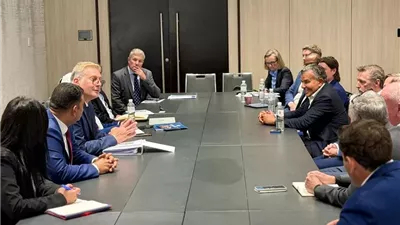 وزير البترول يبحث مع كبار مستثمري التعدين بأستراليا فرص الاستثمار
